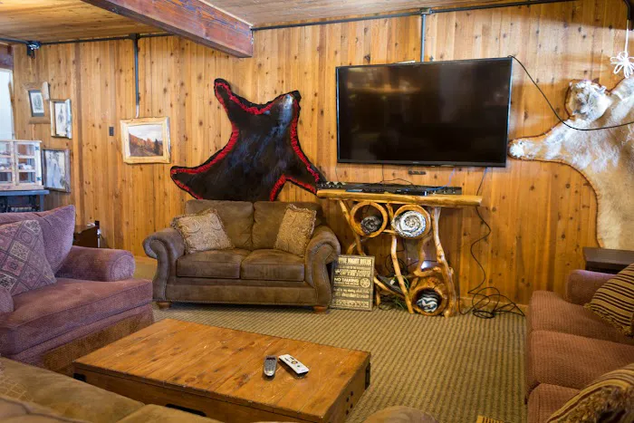 Arrowhead Mountain Lodge 6