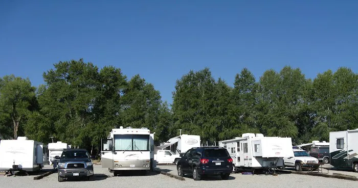 Chalk Creek Campground & RV Park 3