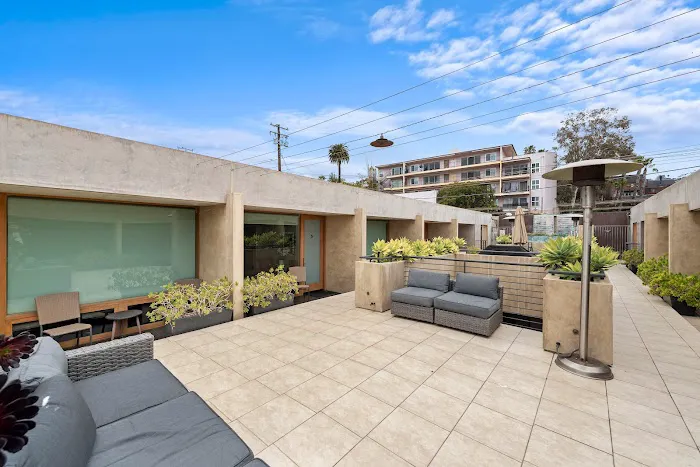 14 WEST Boutique Hotel 4