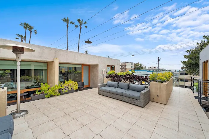 14 WEST Boutique Hotel 1
