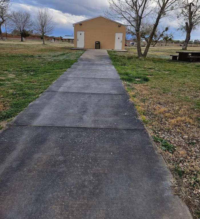 Escondida Lake Campground 6