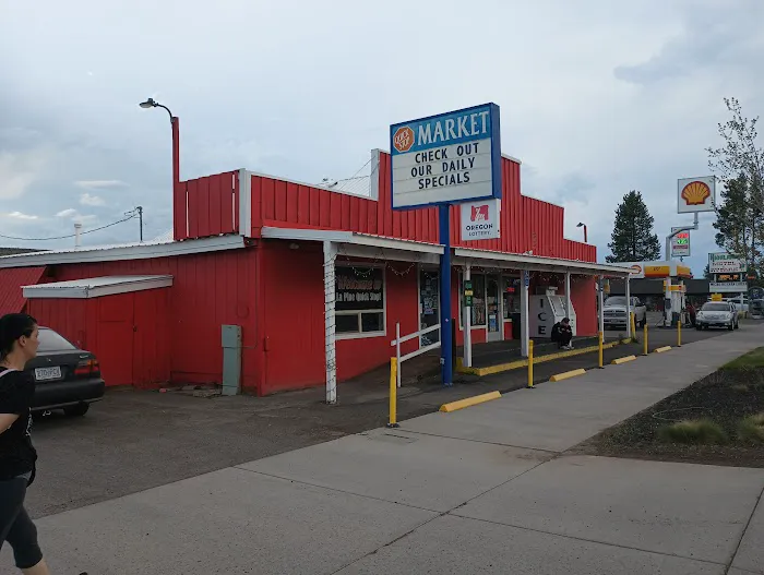 Highlander Motel & RV Park 8