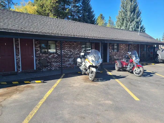 Highlander Motel & RV Park 3
