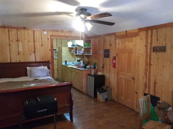 Hoodoo's Crescent Lake Resort 7