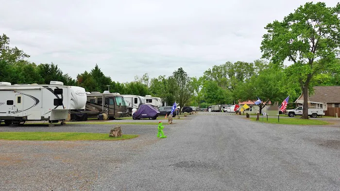 Waters Edge RV Park and Marina 2