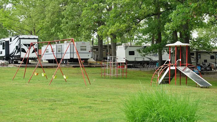 Waters Edge RV Park and Marina 8
