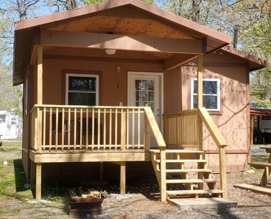 Lakeview Cottages & Marina