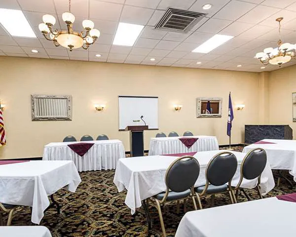 Quality Inn Shenandoah Valley 6