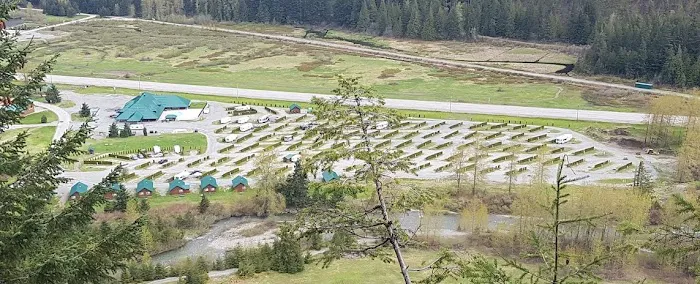 Sunshine Valley RV Resort & Cabins 4