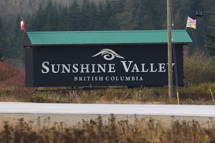 Sunshine Valley RV Resort & Cabins 1