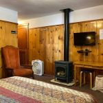 Jo's Motel & Campground