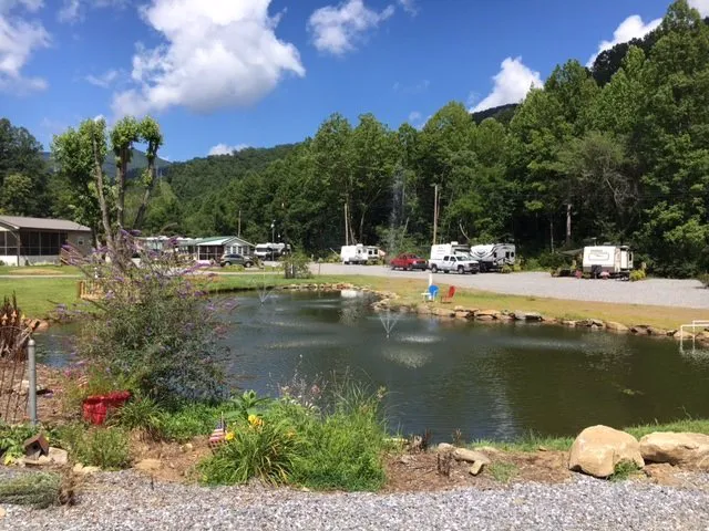 Sun Retreats Nantahala 2