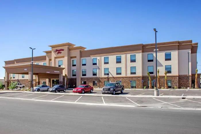 Hampton Inn Parker 8