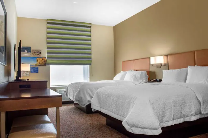 Hampton Inn Parker 6