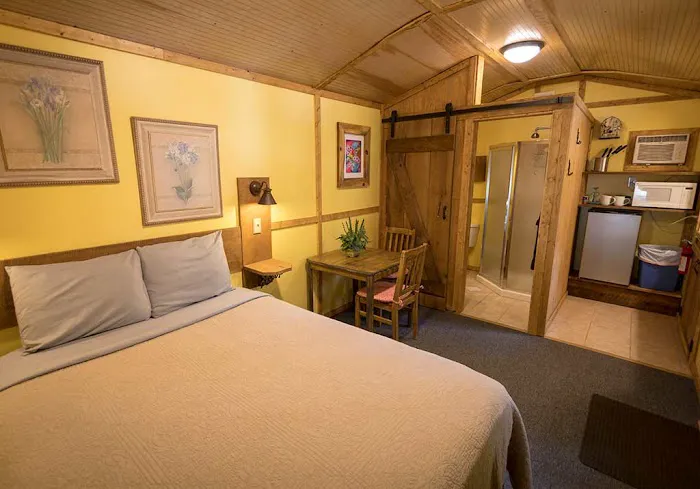 Simple Life Cabins and Campground 5