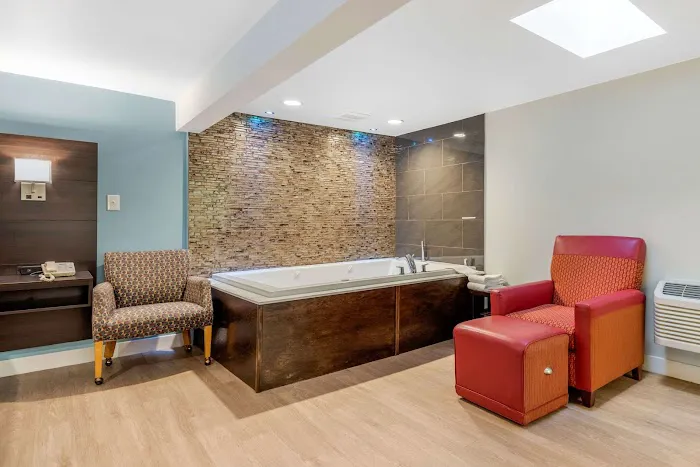 Quality Inn & Suites 6
