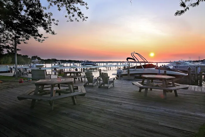 Lake Ranch Resort Waterfront Hotel 0
