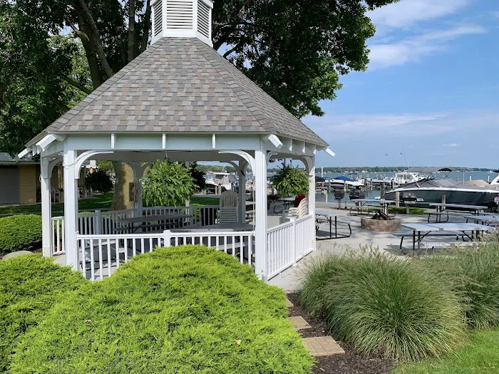 Lake Ranch Resort Waterfront Hotel 5