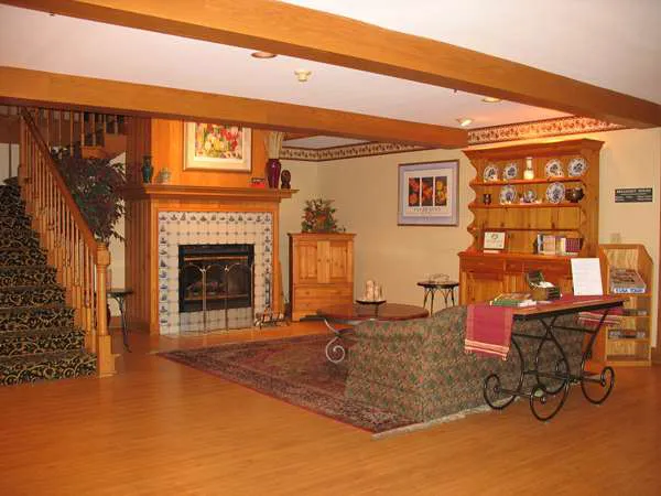Country Inn & Suites by Radisson, Holland, MI 1