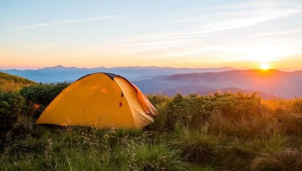 Best Camping Sites with Great Sunrise Views: Top Destinations for Stunning Mornings