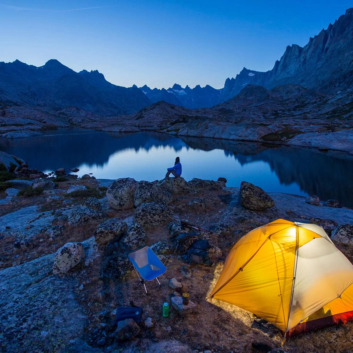 Essential Tips for Managing Long-Distance Hiking While Camping: A Guide for Outdoor Enthusiasts