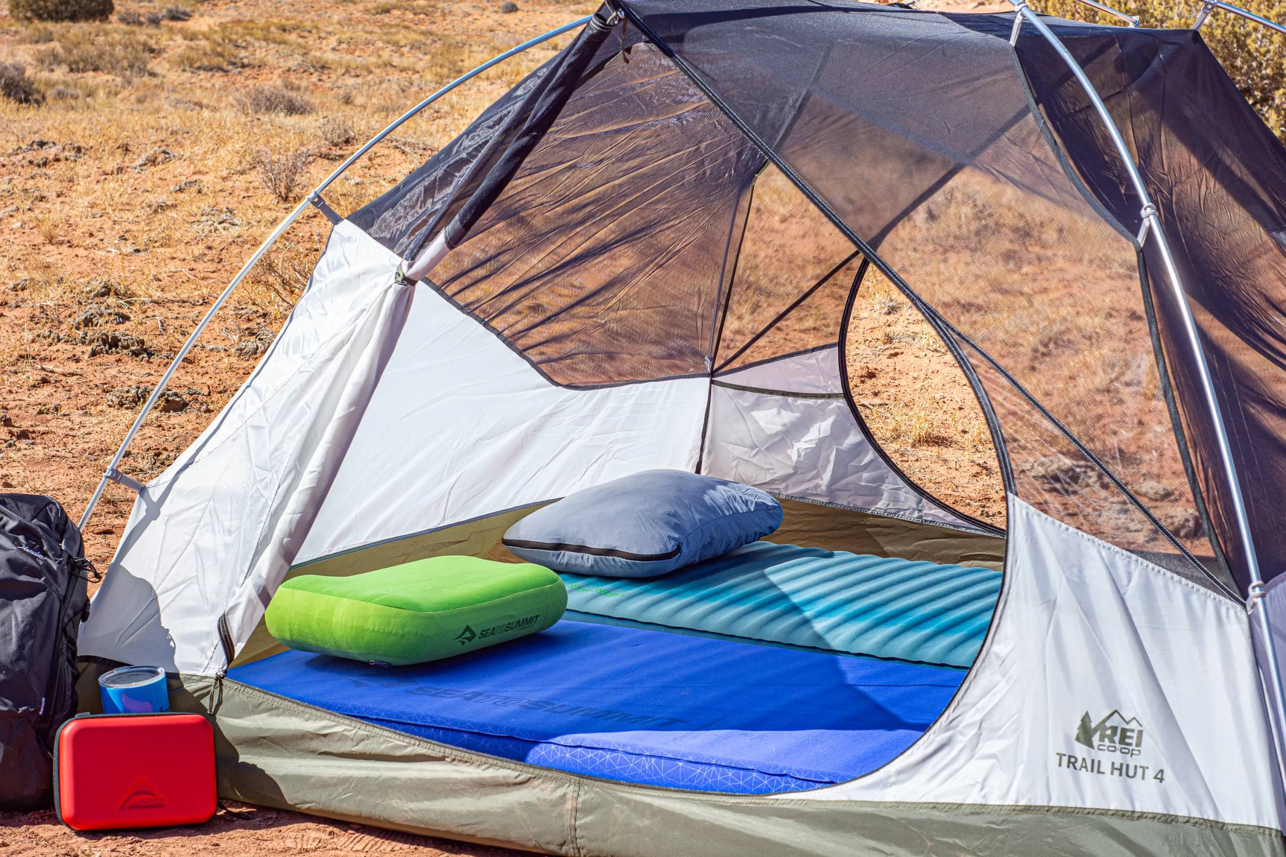 How to Pick the Right Sleeping Bag for Your Camping Trip: A Comprehensive Guide