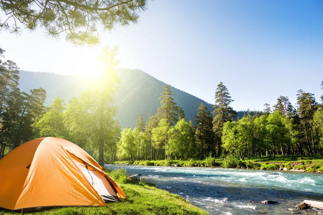 How to Stay Comfortable While Camping in the Heat: Essential Tips for Summer Adventures