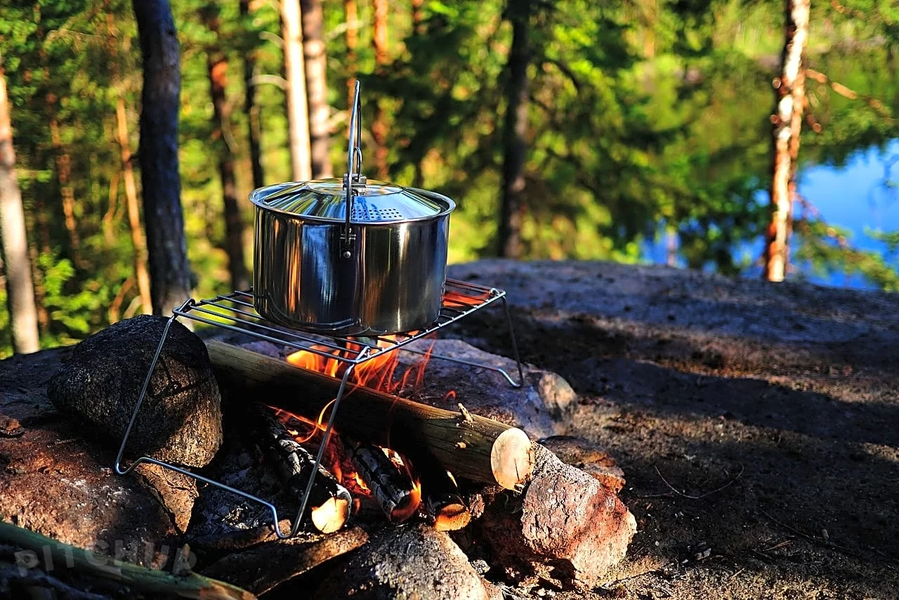 How to Build a Campfire for Warmth and Cooking: A Step-by-Step Guide