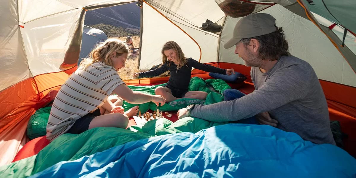 How to Pick the Right Sleeping Bag for Your Camping Trip