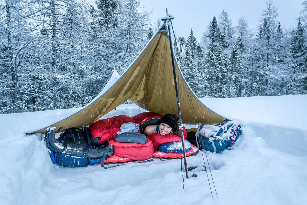How to Avoid Getting Cold While Camping in the Winter: Essential Tips