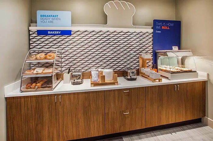 Holiday Inn Express & Suites Custer, an IHG Hotel 7