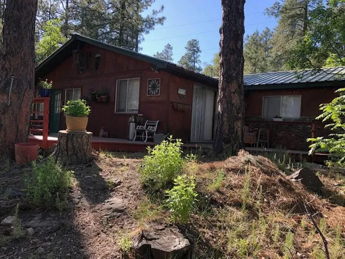 Cedar Roost Inn 3
