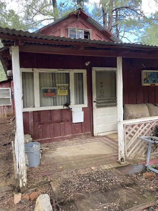 Cedar Roost Inn 6