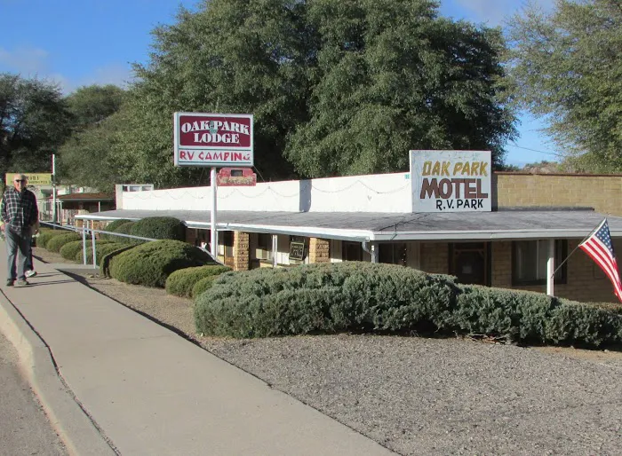 Oak Park Motel & RV Park 0
