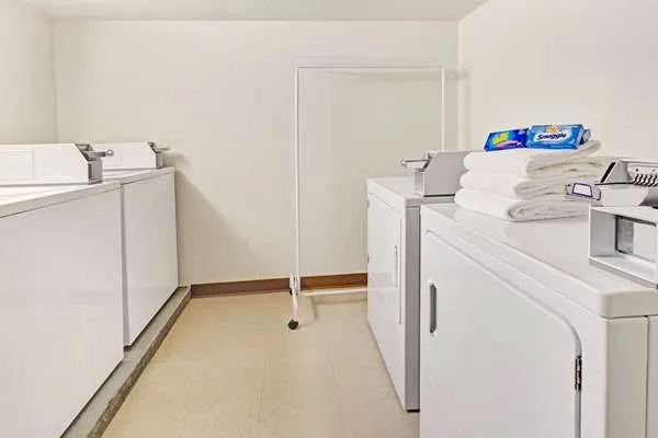 Microtel Inn & Suites by Wyndham Cheyenne 4