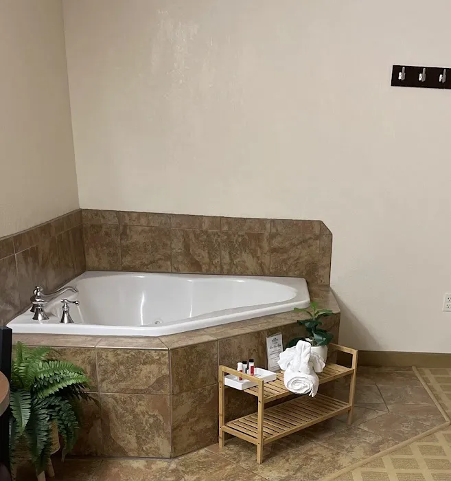 Microtel Inn & Suites by Wyndham Cheyenne 2