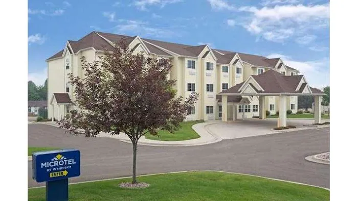 Microtel Inn & Suites by Wyndham Cheyenne 5