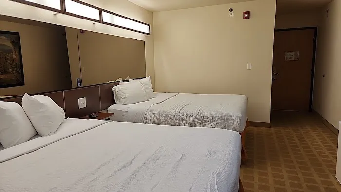 Microtel Inn & Suites by Wyndham Cheyenne 6