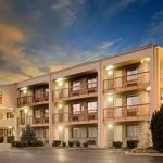 Super 8 by Wyndham Hermitage Nashville