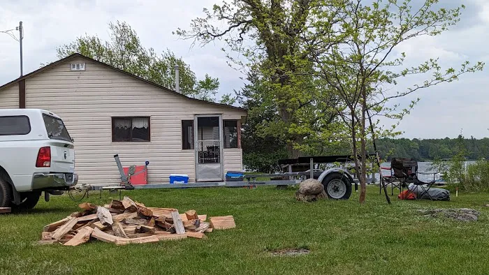 Cole's Point Resort & Trailer Park 4