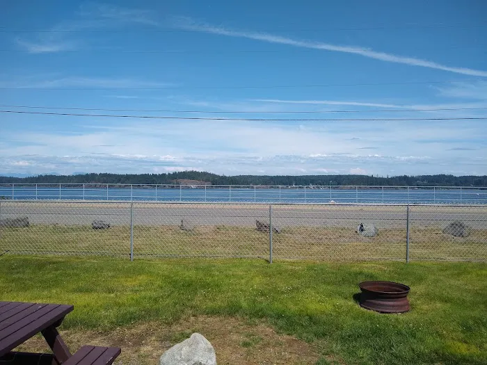 Thunderbird RV Park & Cottage Resort 8