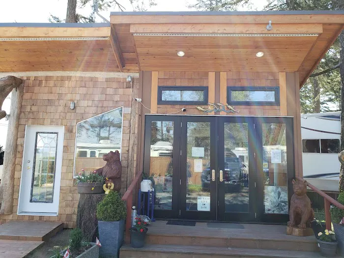 Shelter Bay Resort 8