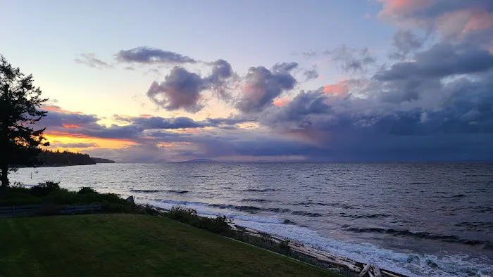 Bates Beach Oceanfront Resort 4
