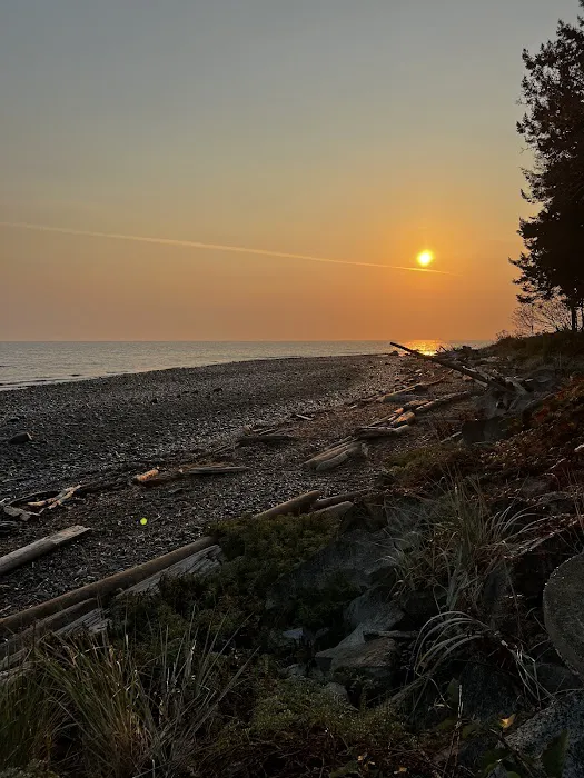 Bates Beach Oceanfront Resort 3
