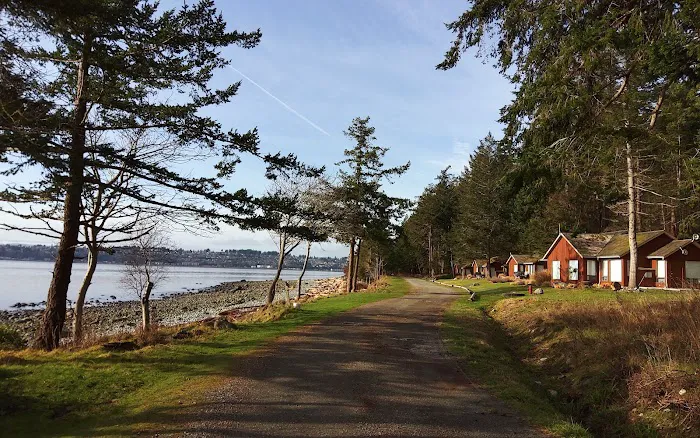 Tsa-Kwa-Luten Lodge/Cape Mudge Resort 5