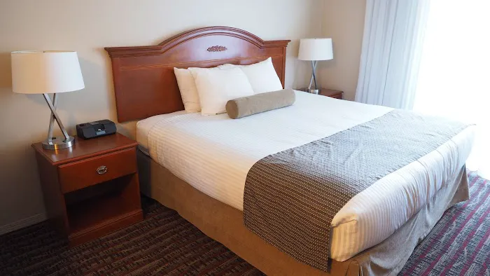 Ramada by Wyndham Campbell River 4