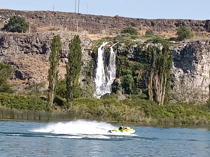 1000 Springs Resort 6
