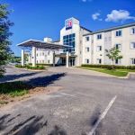 Motel 6 Huntsville, ON