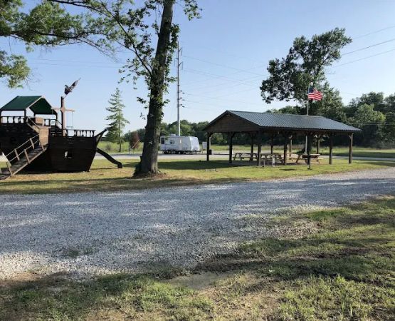 Eagles Nest Camping