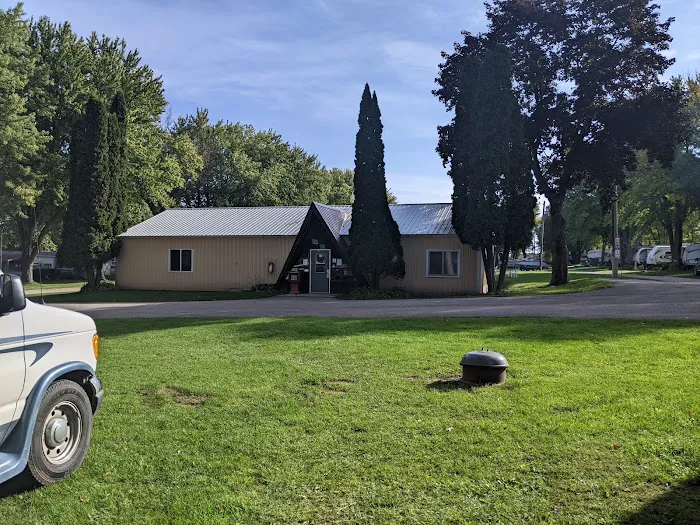 Shady Oaks Trailer Park & Campground 0